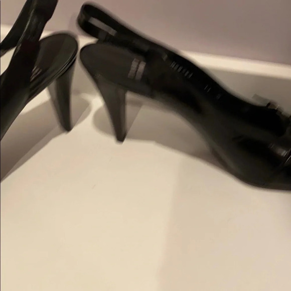 HP 5/3 Stuart Weitzman Buckettes black peep toe sling back size 11M - Picture 10 of 10